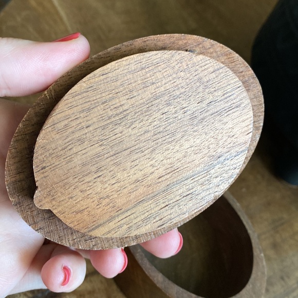 🦅Oval Wooden Eagle Keepsake Box - Picture 7 of 12